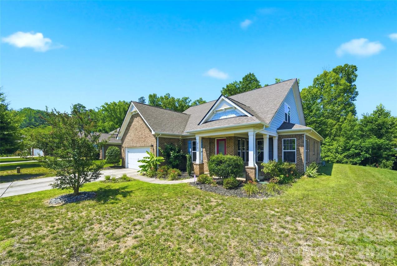 8759 Mullis Forest Ct., Mint Hill, NC 28227