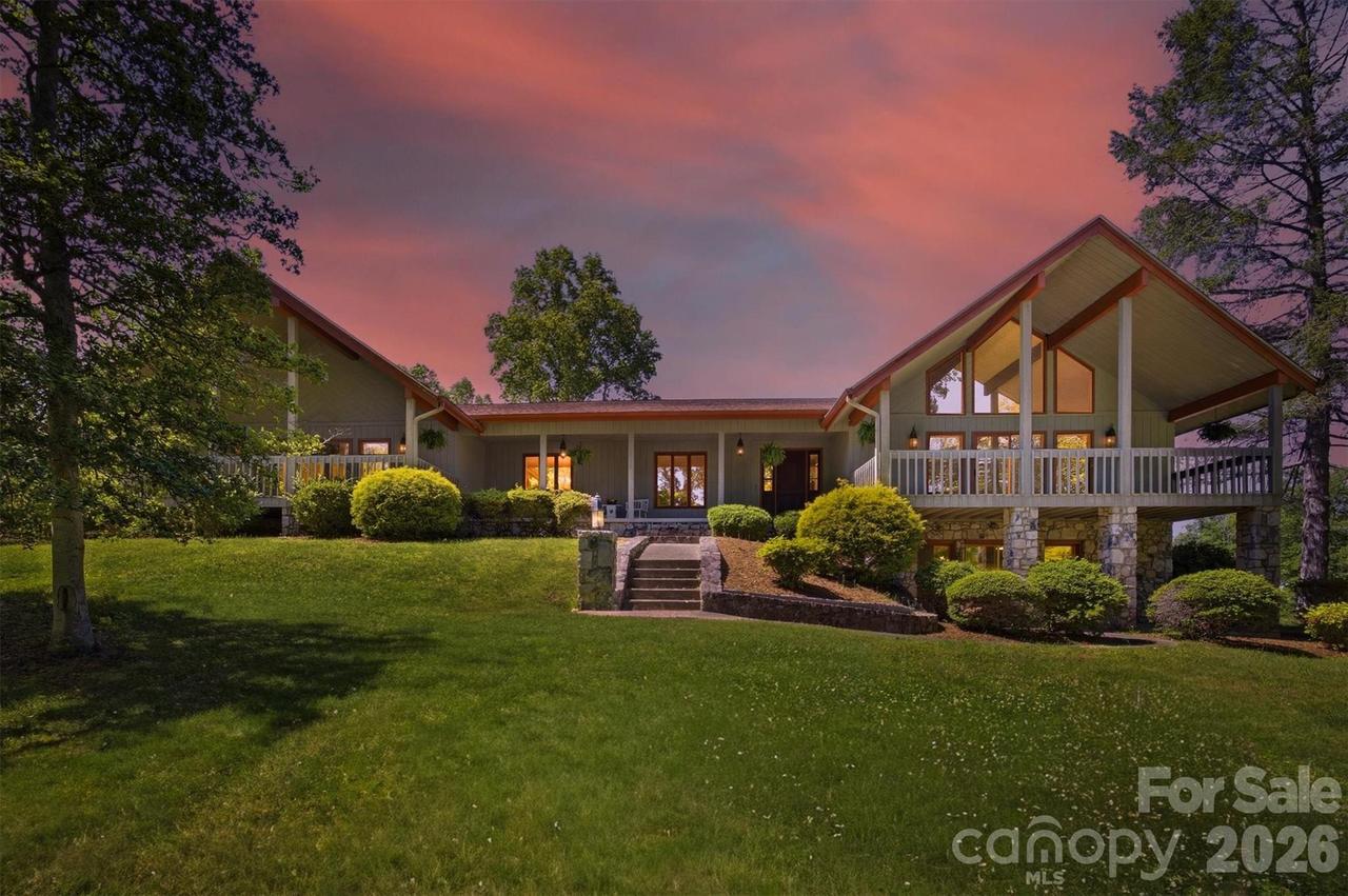 2718 Arden Dr., Lenoir, NC 28645