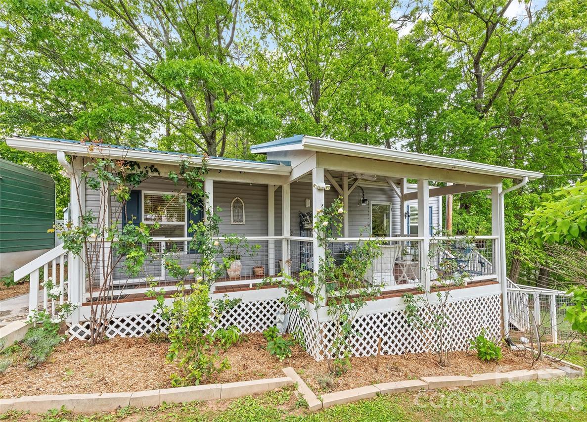 17 King Dr., Leicester, NC 28748