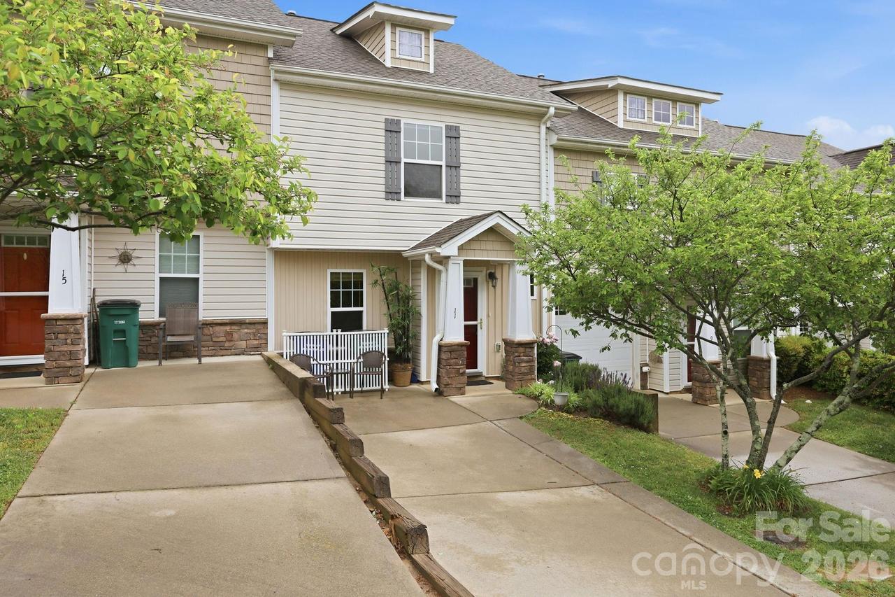 11 Athena Ave., Weaverville, NC 28787