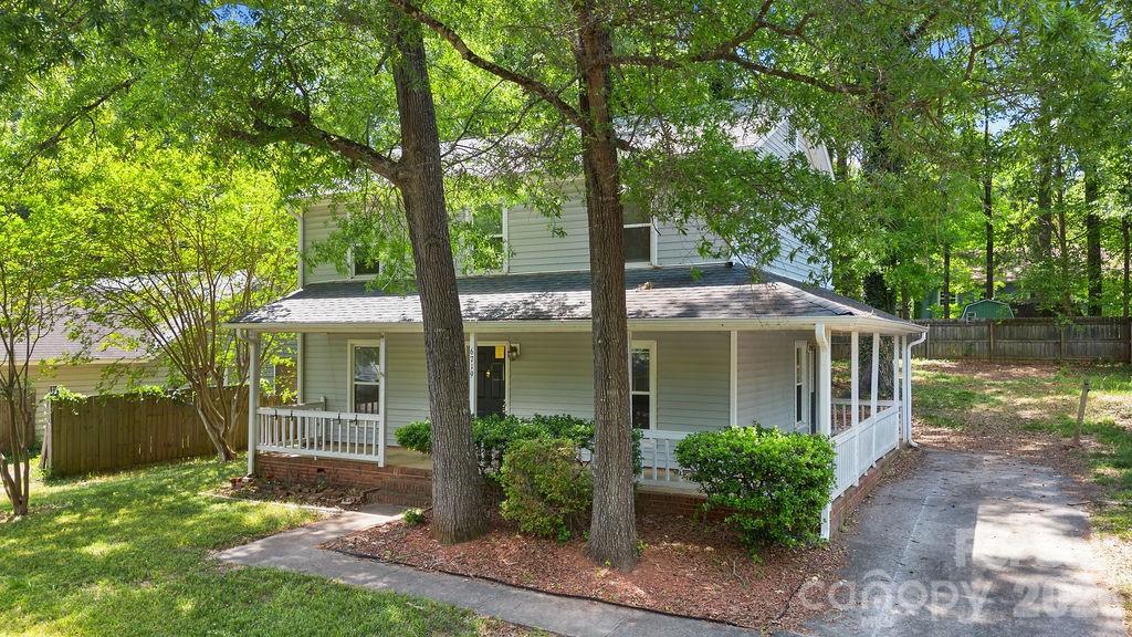 6719 Raeburn Ln., Charlotte, NC 28227