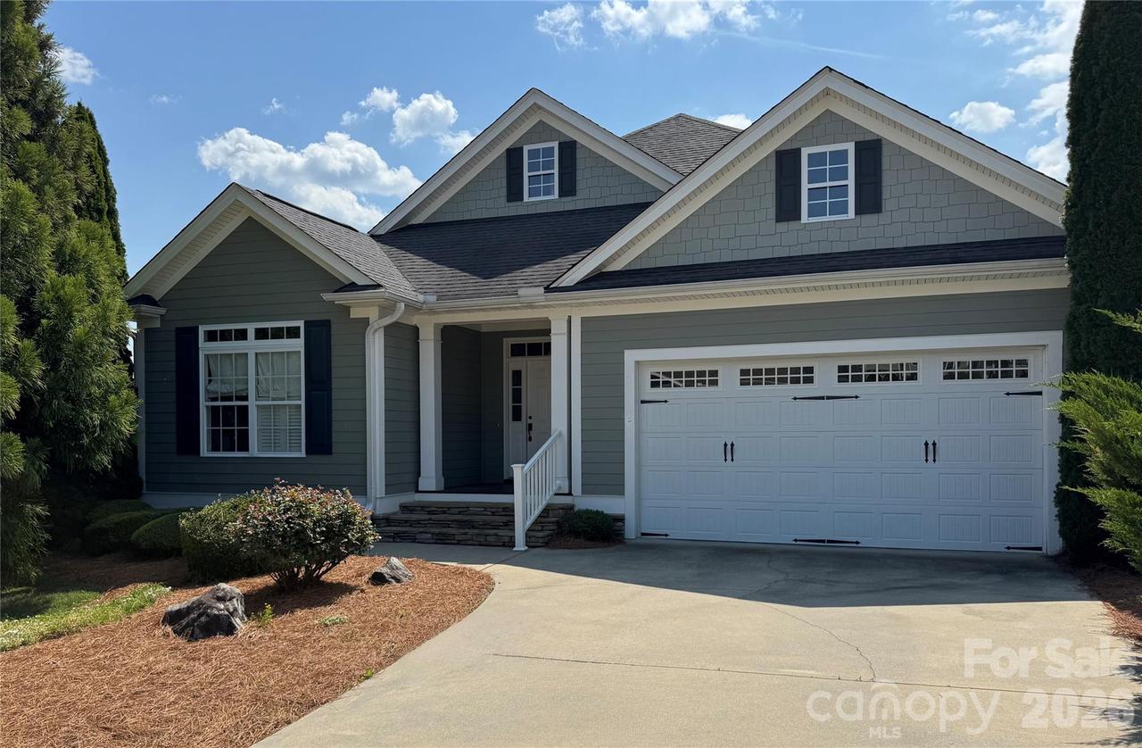 25 Copper Ct., Hendersonville, NC 28792
