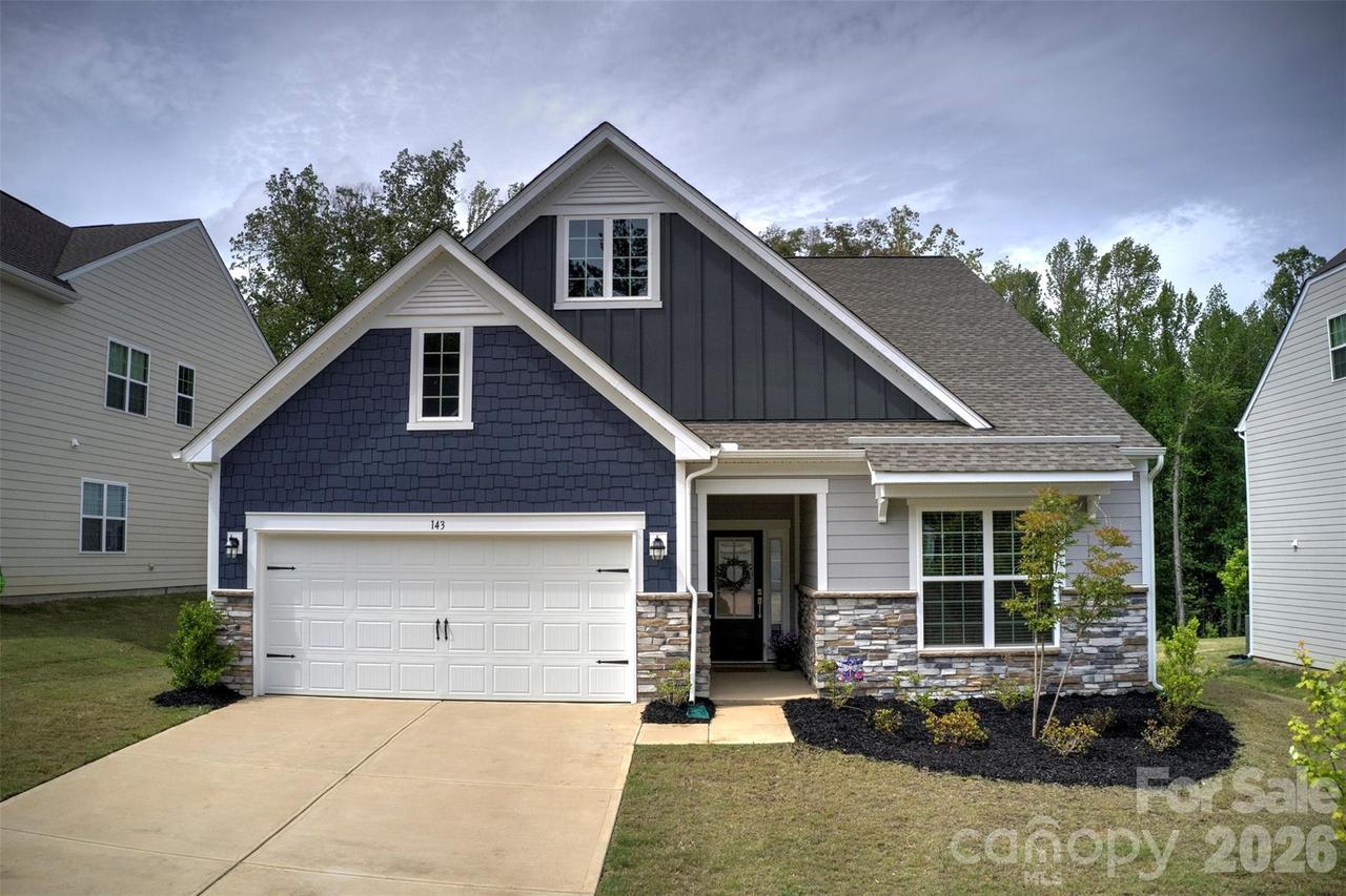 143 Dogwood Grove Pl., Troutman, NC 28166