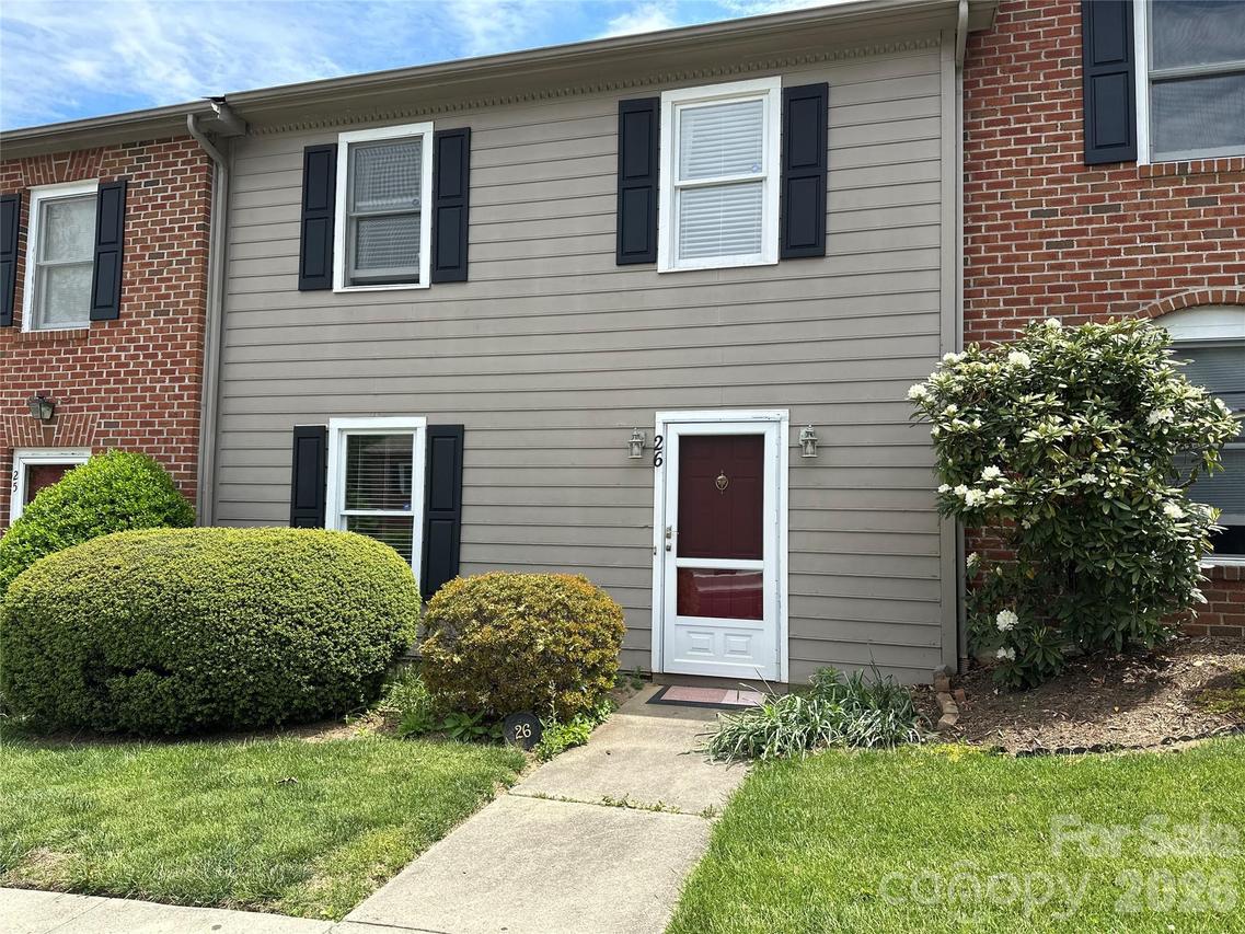 26 Sleepy Hollow Ln., Swannanoa, NC 28778