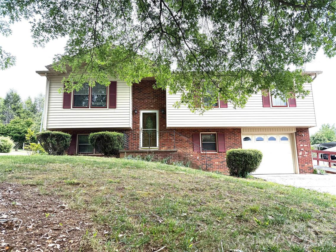 2848 Wendell St., Lenoir, NC 28645