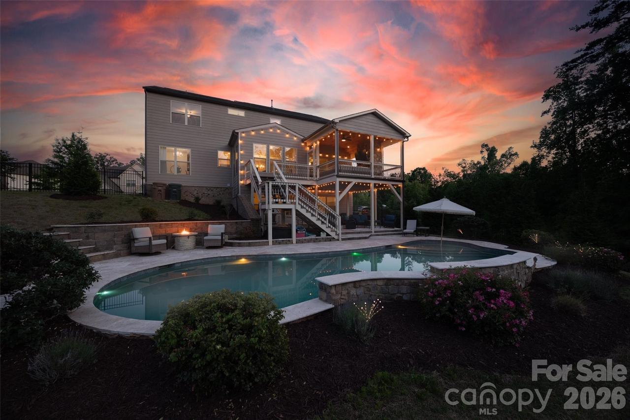 2862 Creekview Dr., Waxhaw, NC 28173