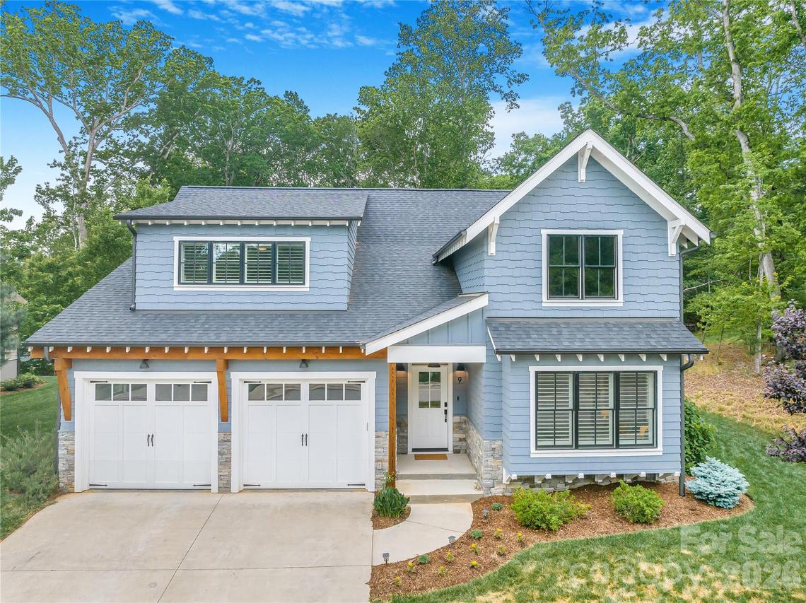 9 Ashe Park Cir., Asheville, NC 28806