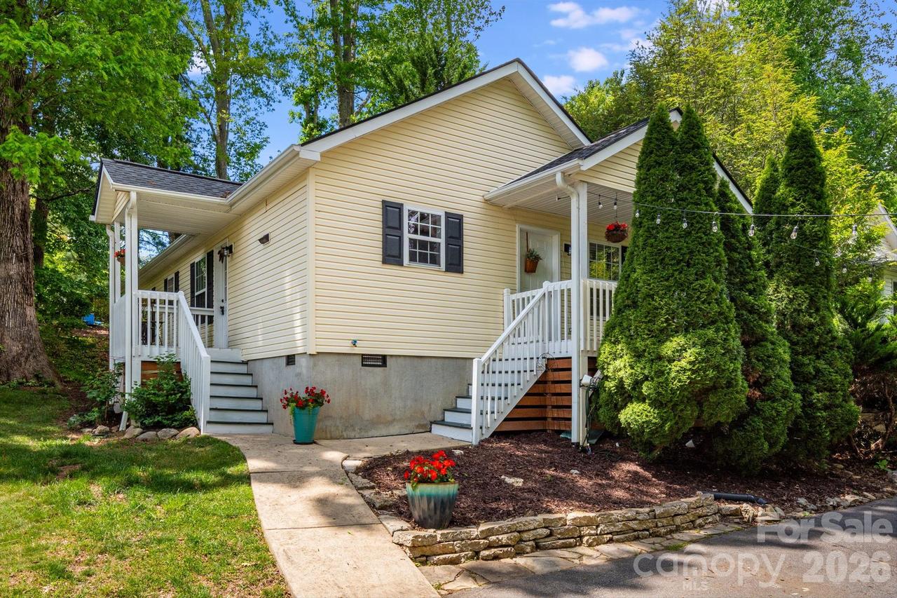 112 Shadowlawn Dr., Asheville, NC 28806