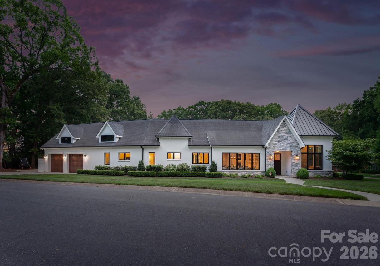 400 Glen Oaks Rd., Charlotte, NC 28270