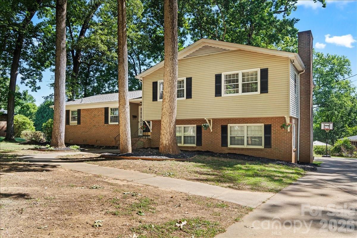 2010 Saratoga Dr. #5, Gastonia, NC 28056
