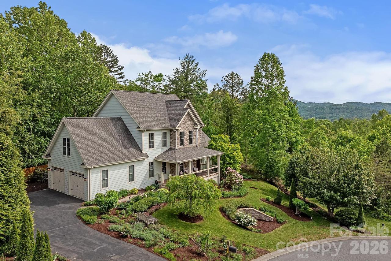 34 Carden Dr., Weaverville, NC 28787