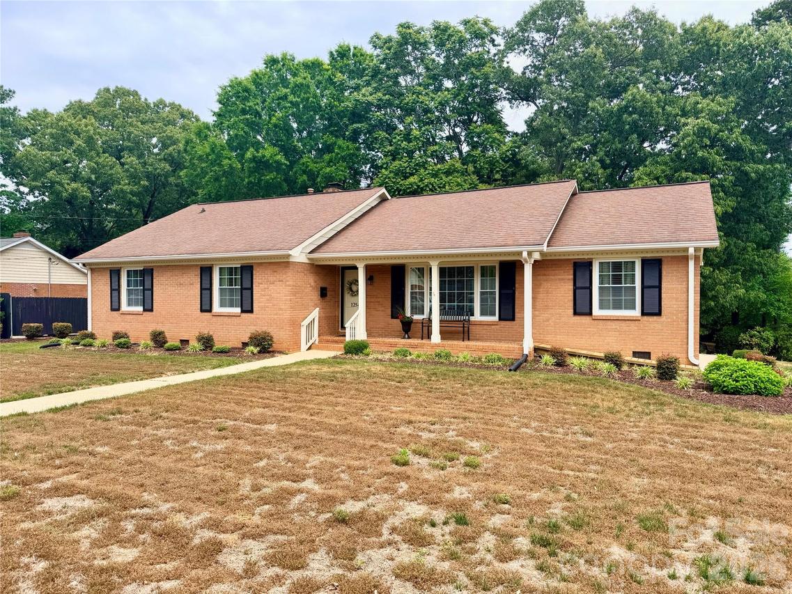 1254 Churchill Dr., Gastonia, NC 28054