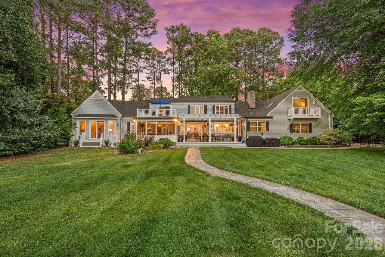 107 Beachview Dr., Mooresville, NC 28117