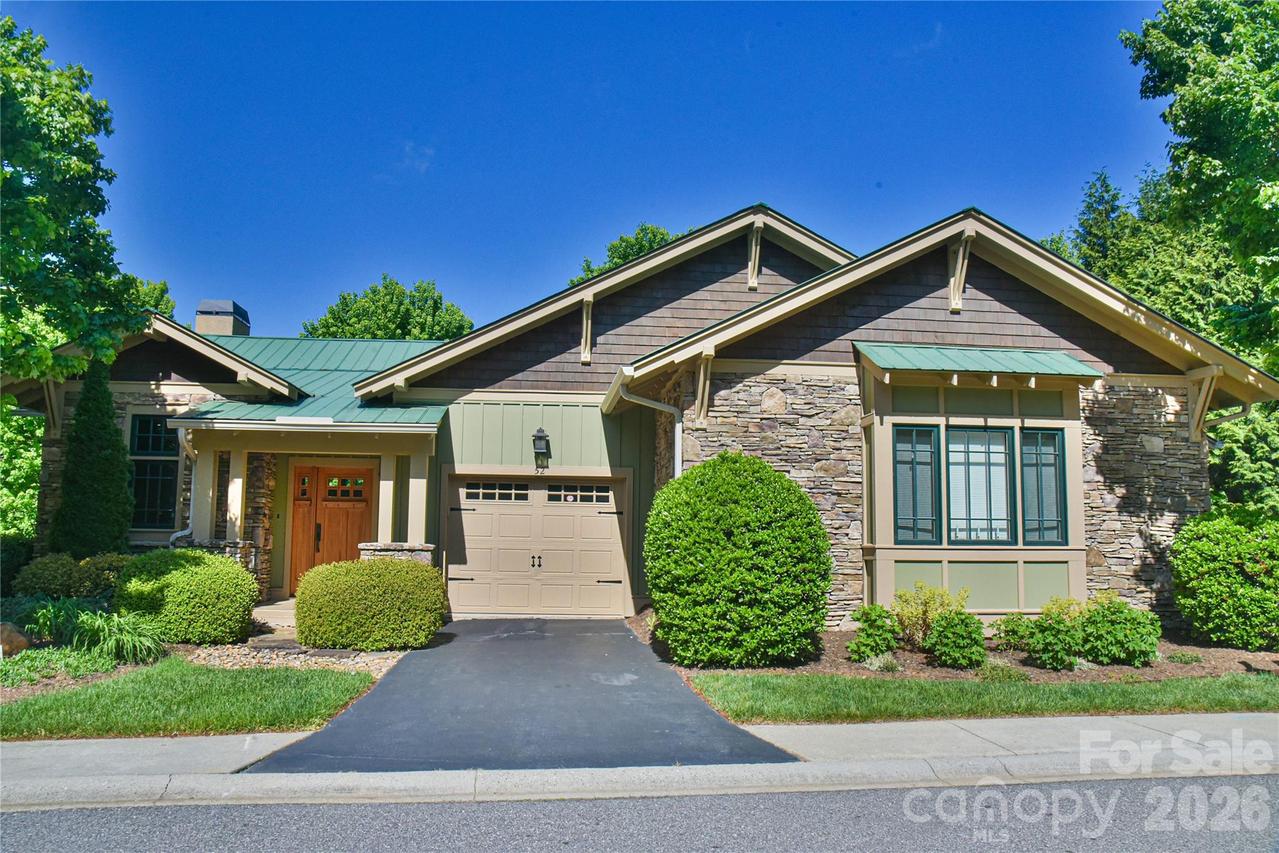 52 Mandolin Dr., Black Mountain, NC 28711