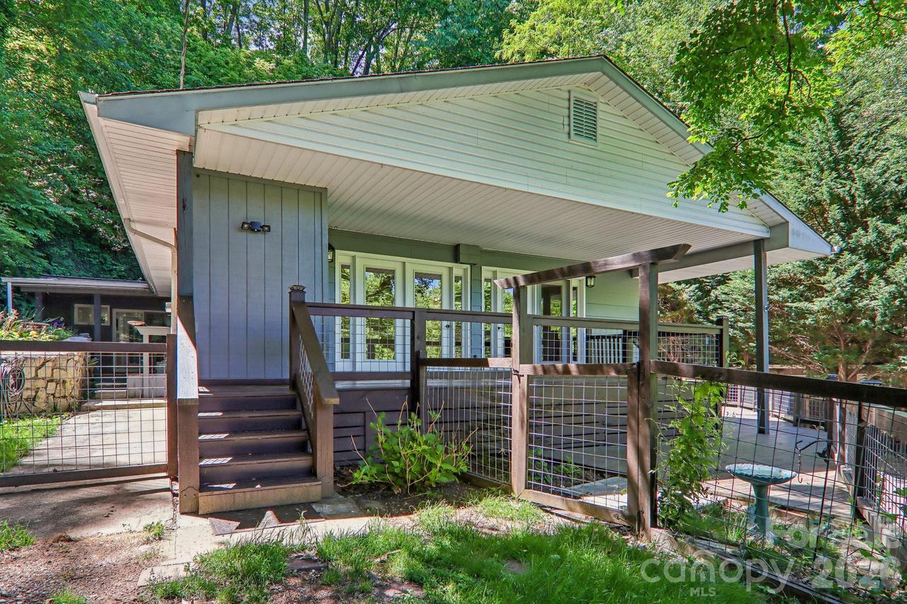 224 Highlands Loop, Maggie Valley, NC 28751