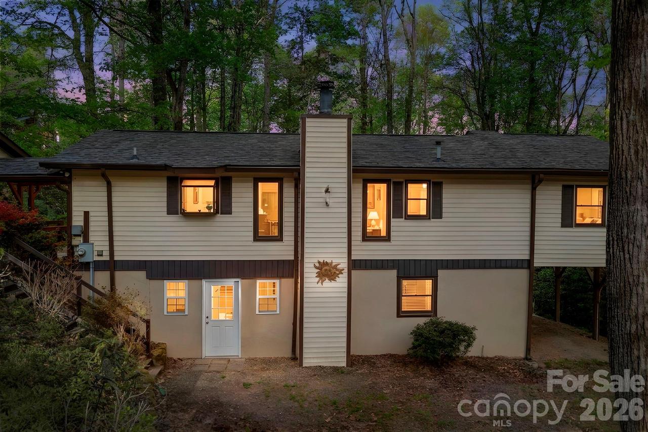6 Gold Finch Ln., Maggie Valley, NC 28751