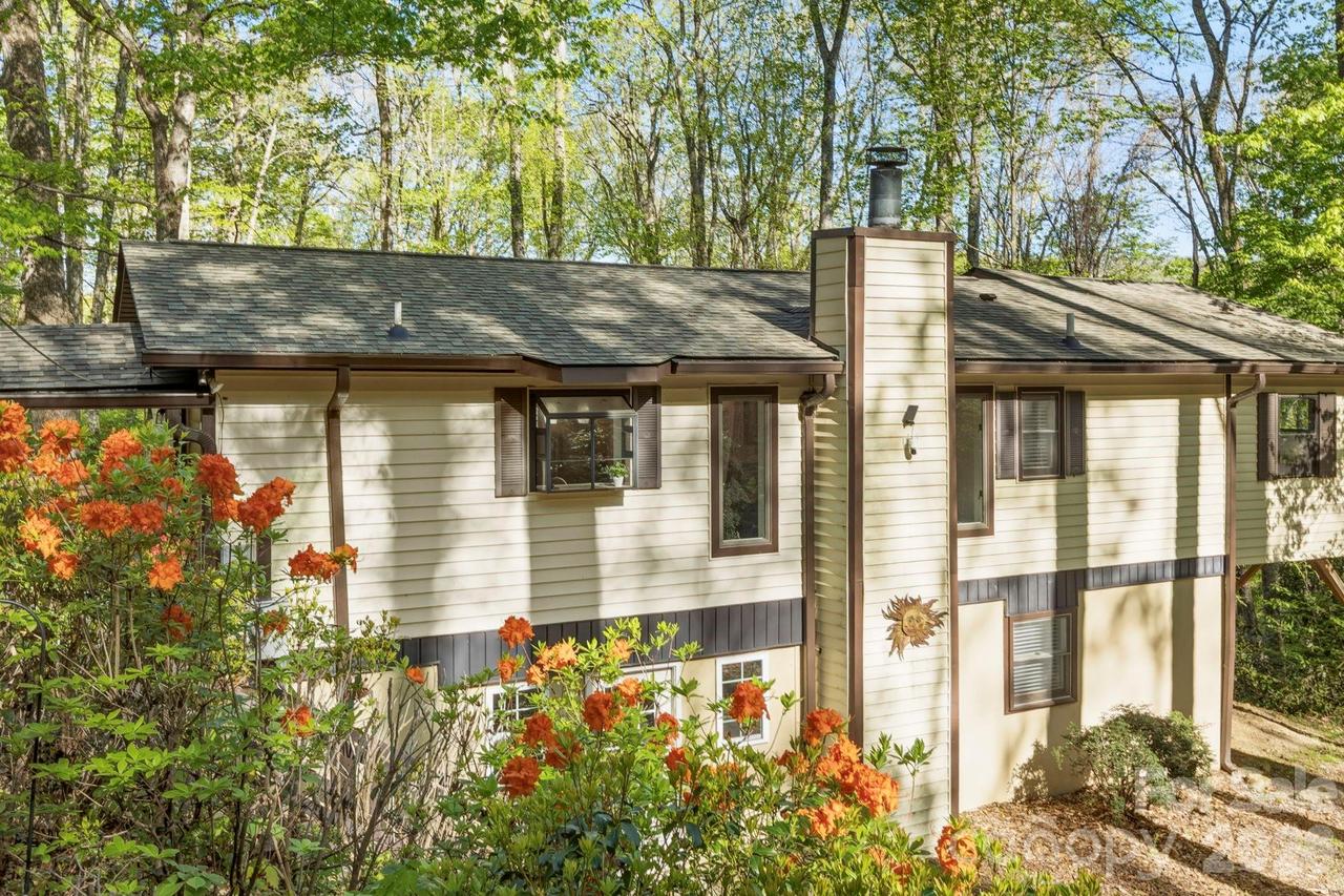 6 Gold Finch Ln., Maggie Valley, NC 28751