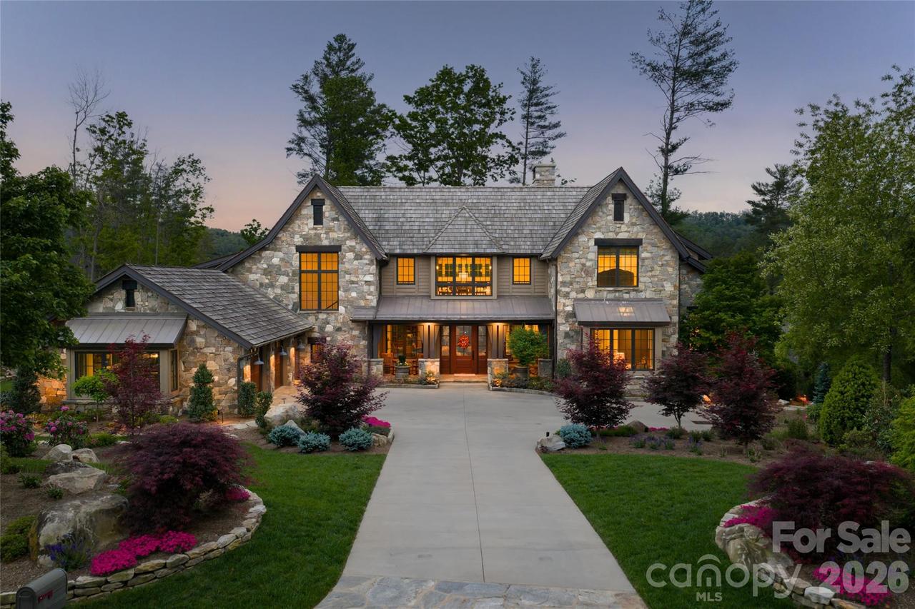 18 Fairsted Dr., Asheville, NC 28803