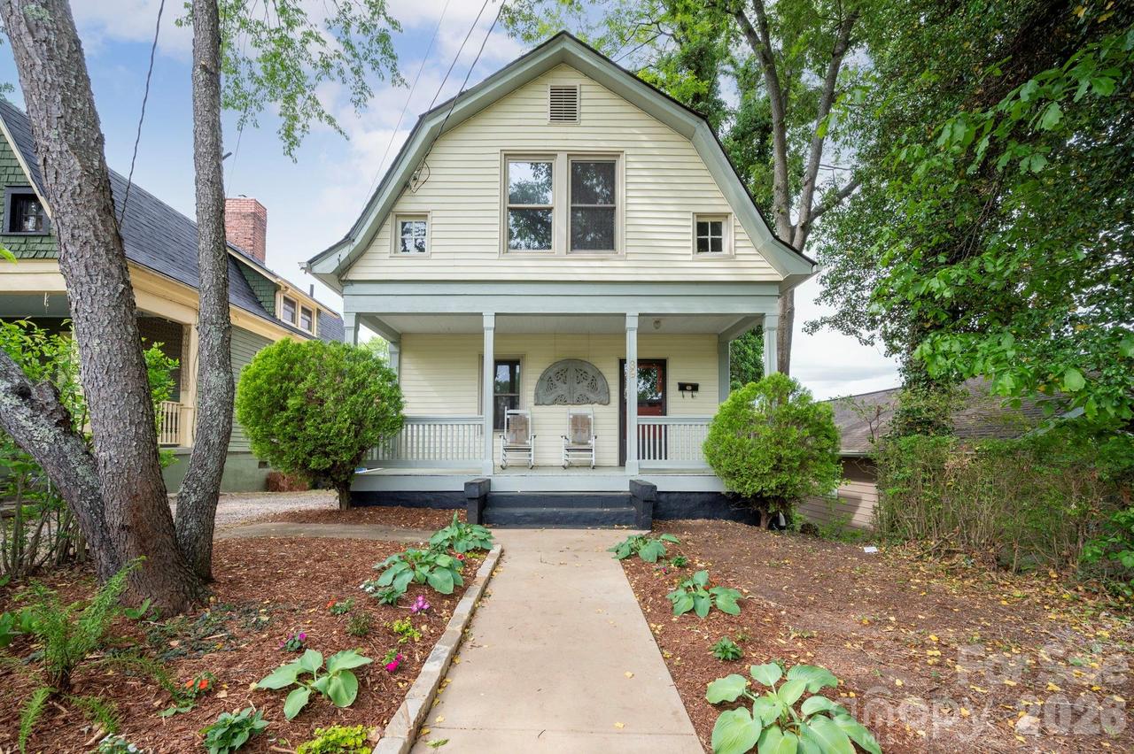 39 Bartlett St., Asheville, NC 28801