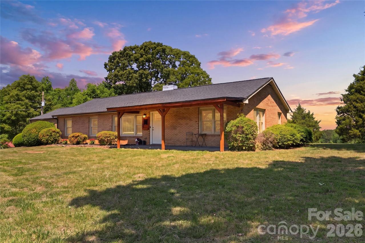 1333 Eufola Rd., Statesville, NC 28677