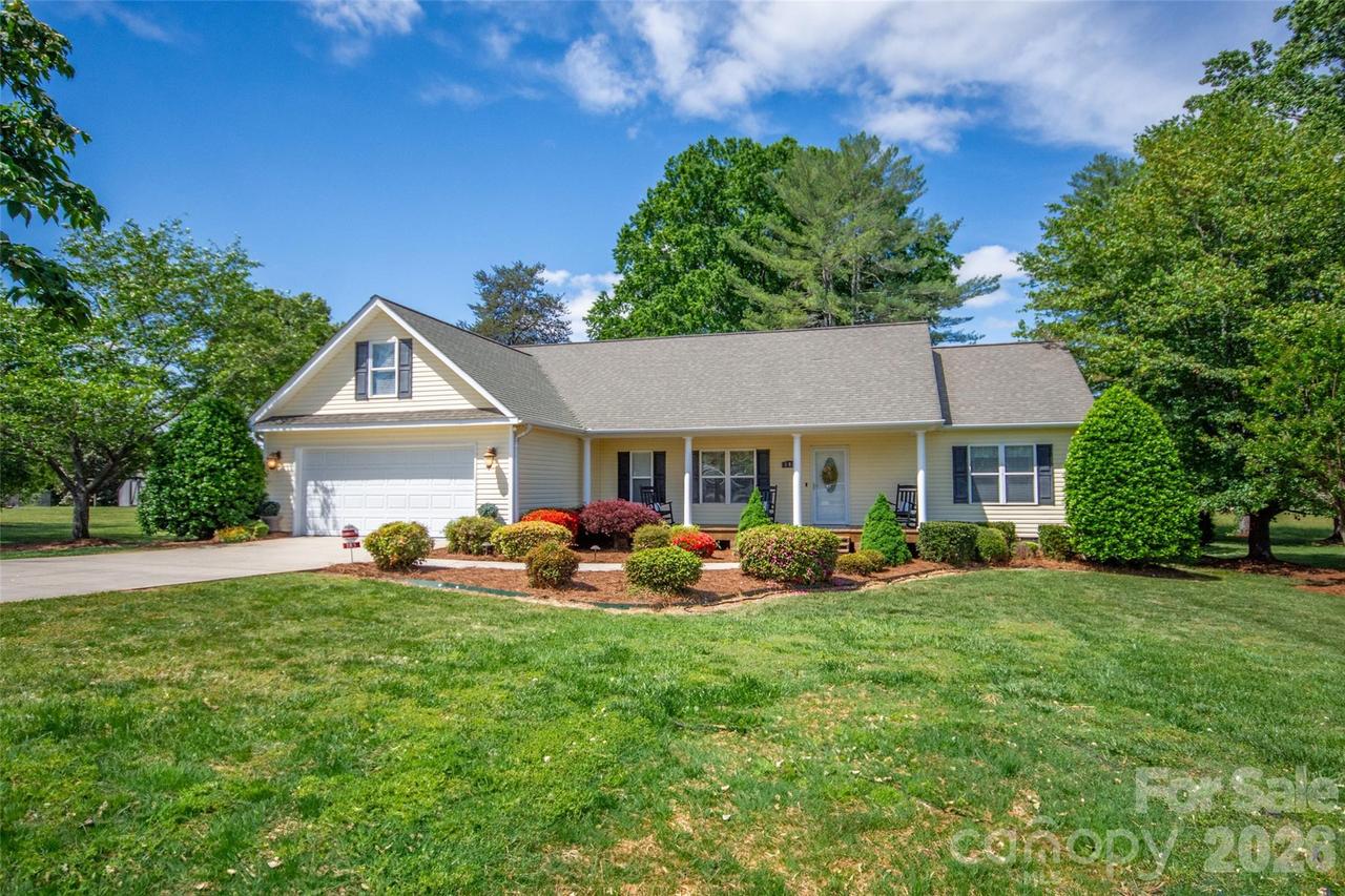 183 Devon Ln., Statesville, NC 28625
