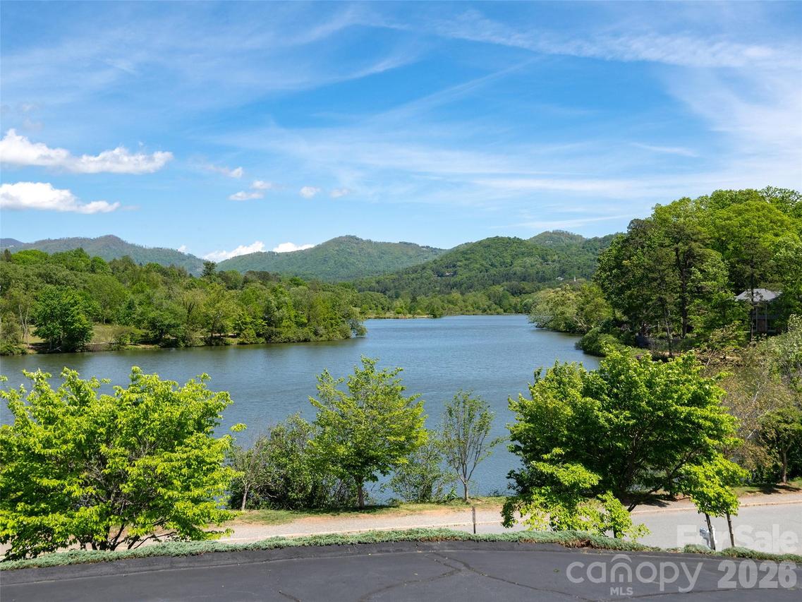 7 Glen Falls Rd., Asheville, NC 28804