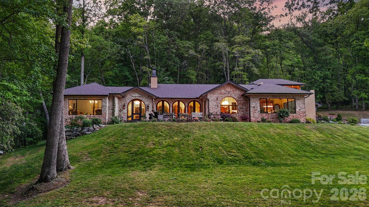 959 & 957 Dave Whitaker Rd., Horse Shoe, NC 28742