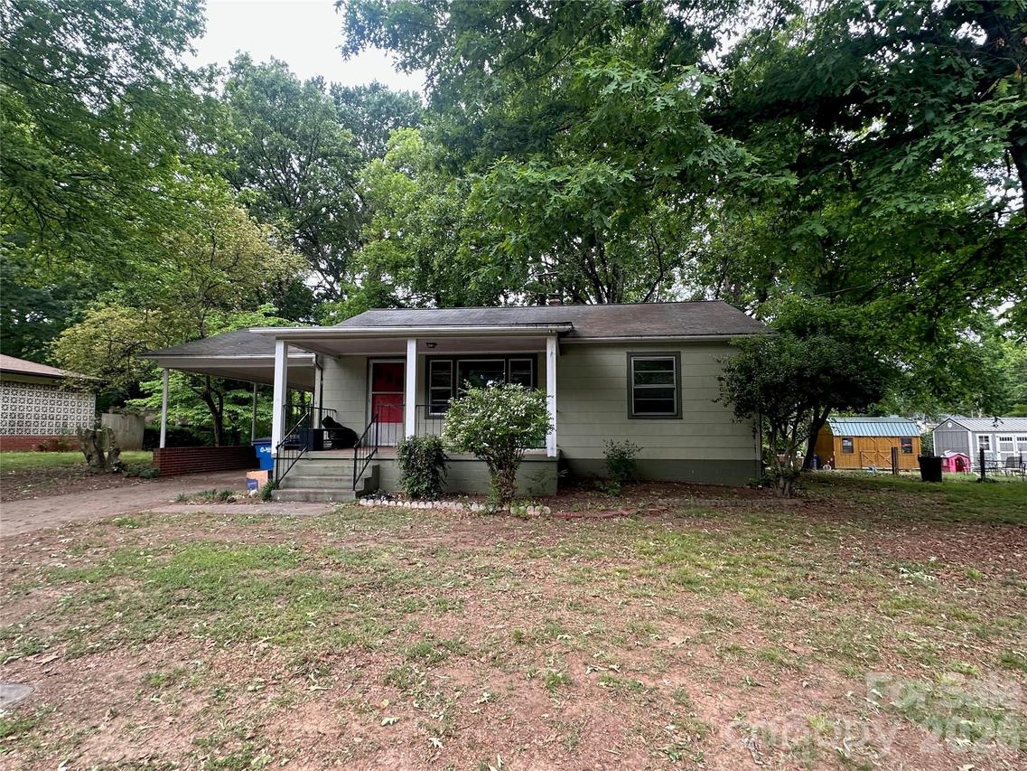 412 Eastside Dr., Statesville, NC 28625