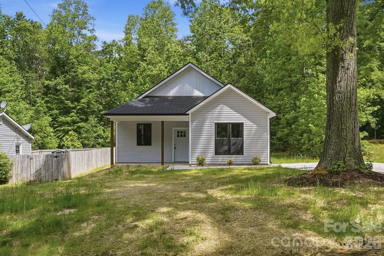 1230 Wilmington Ave., Statesville, NC 28677