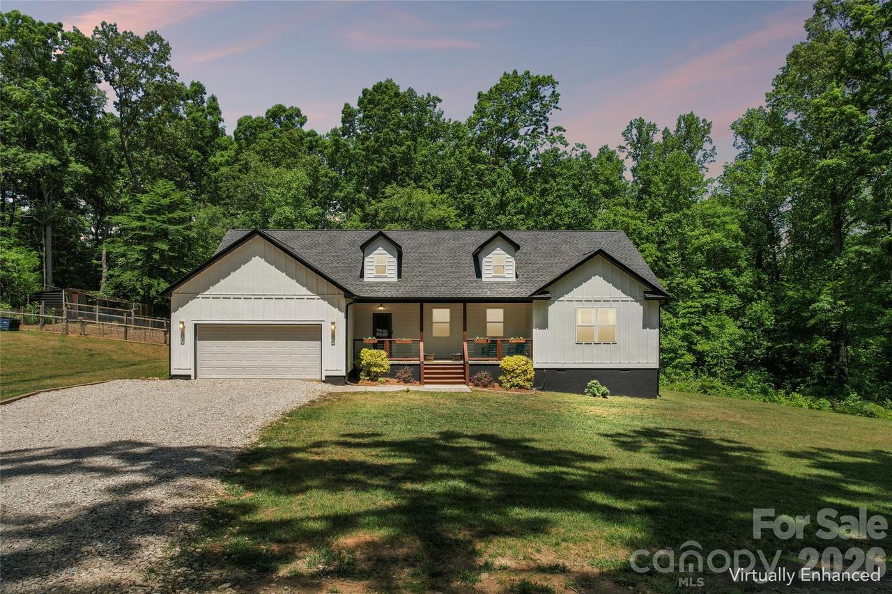 305 Robinson Ave., Mount Holly, NC 28120