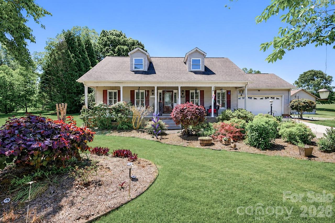 108 Garrison Dr., Statesville, NC 28677