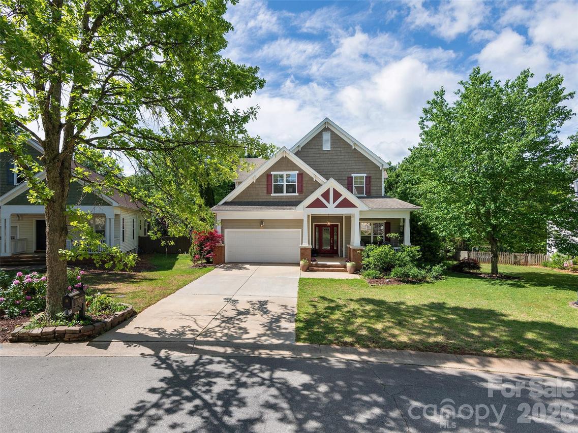 1332 Heathbrook Cir., Asheville, NC 28803