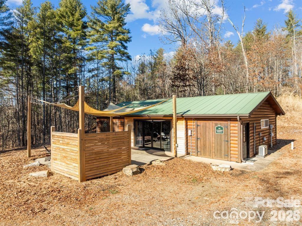 44 Chambers Dr., Weaverville, NC 28787
