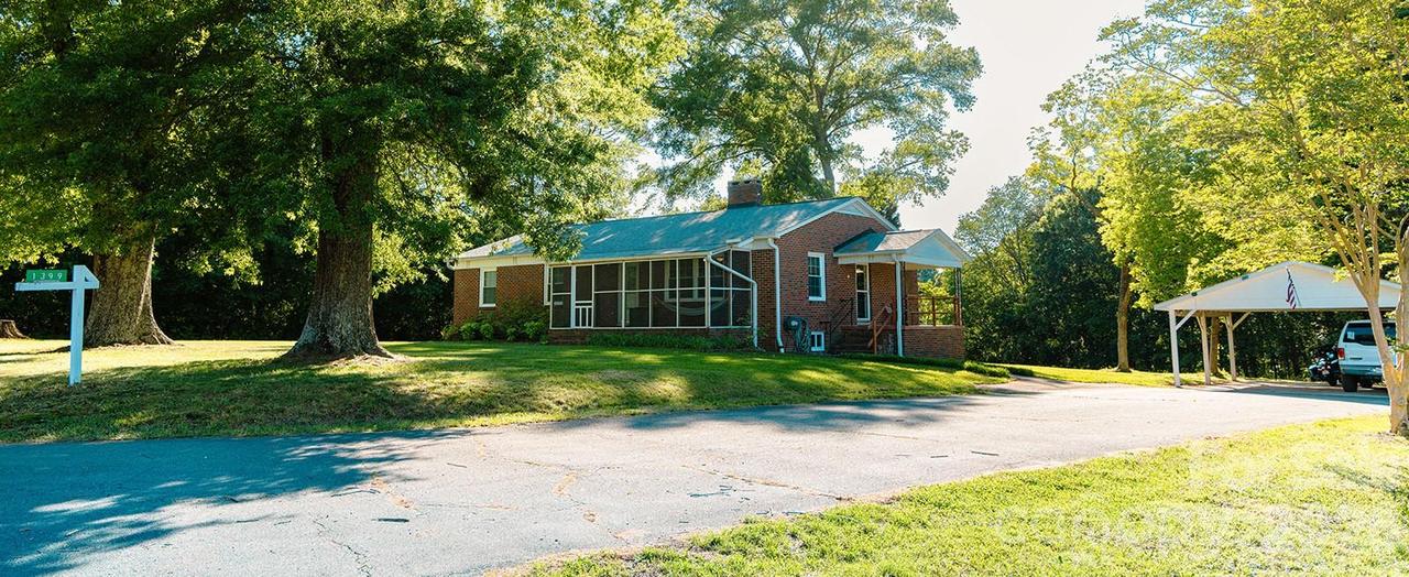 1399 Ruby Spencer St., Newton, NC 28658