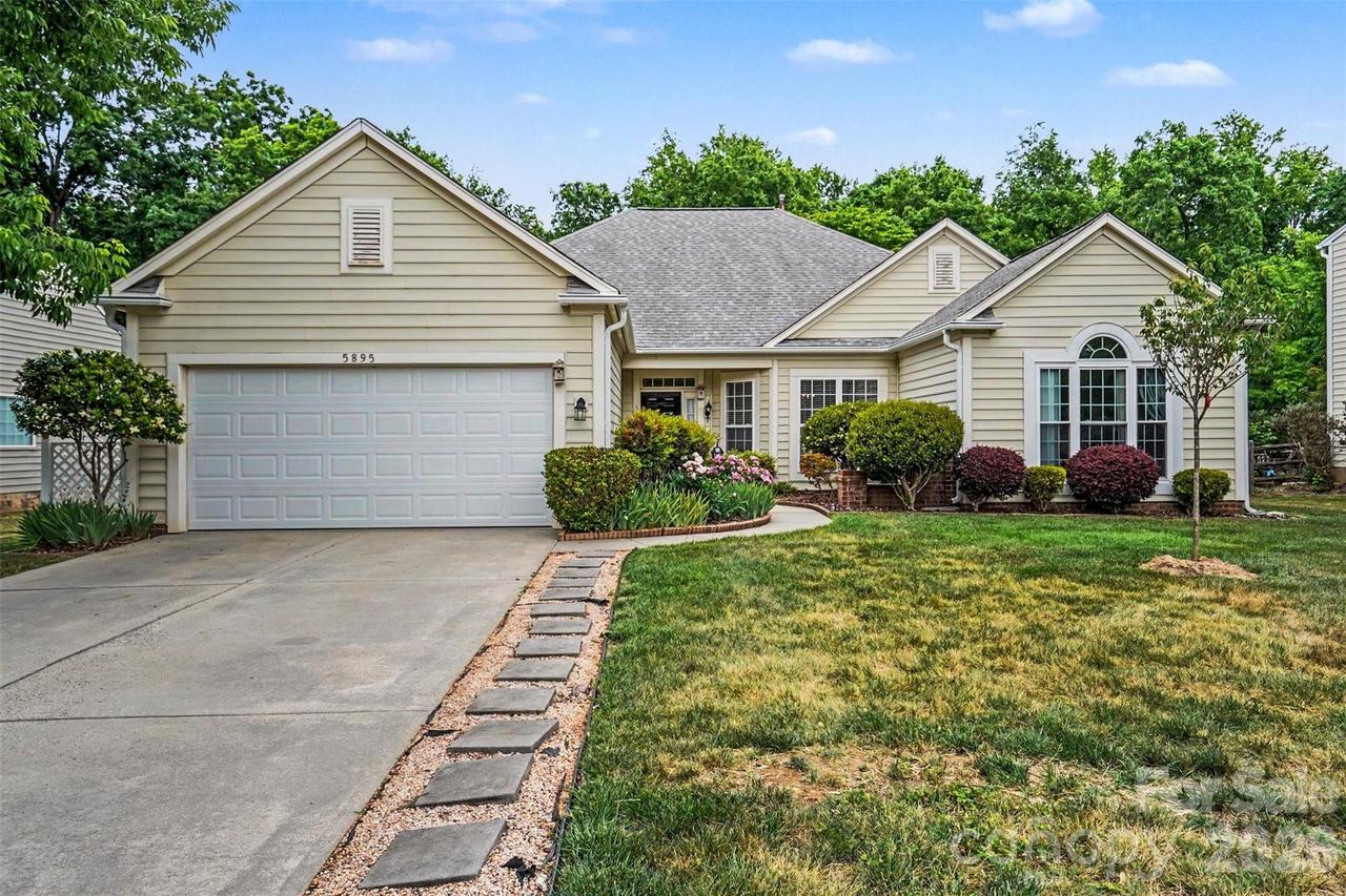 5895 Heartwood Ct., Harrisburg, NC 28075