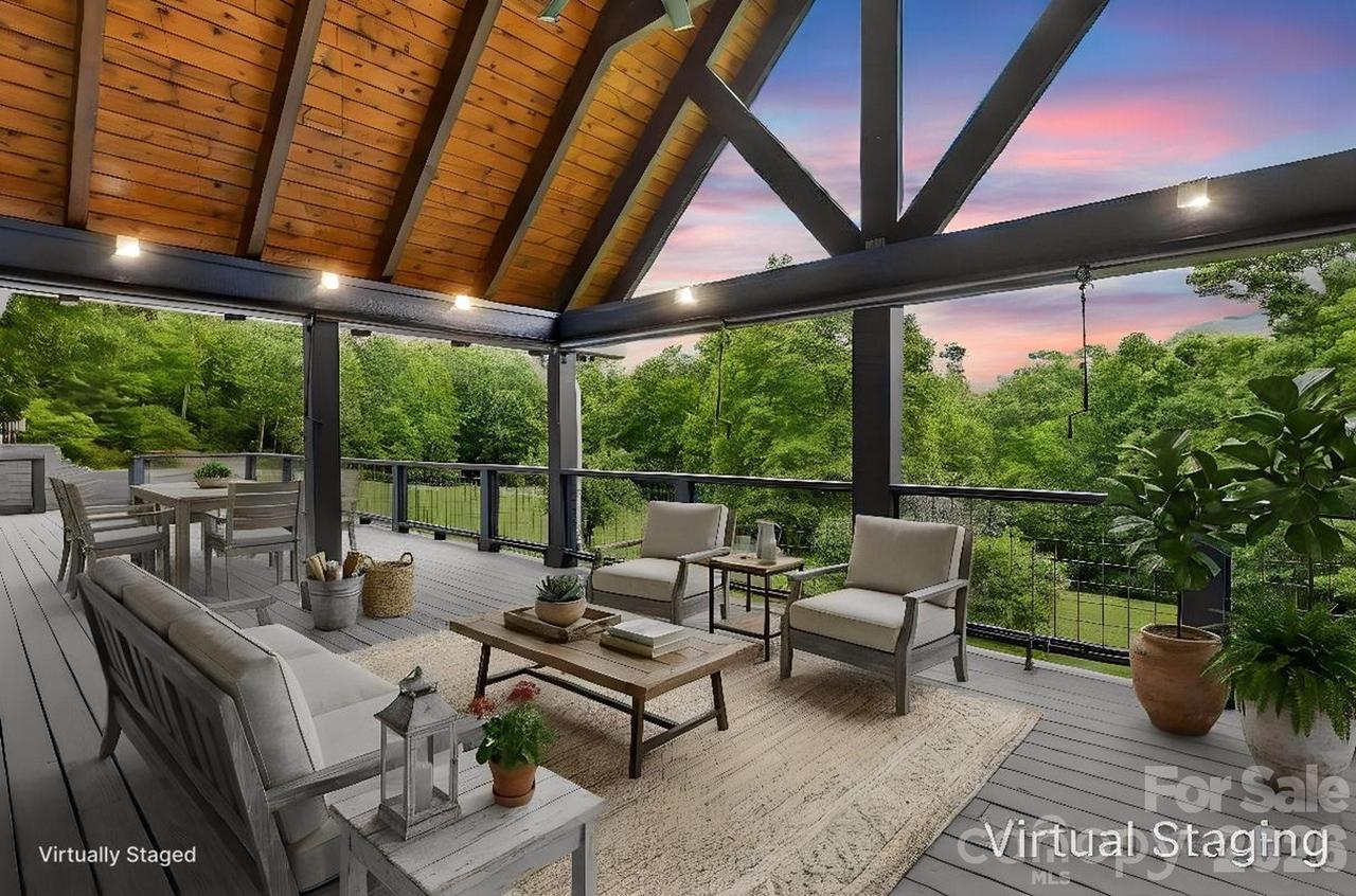 97 Whippoorwill Ln., Fairview, NC 28730