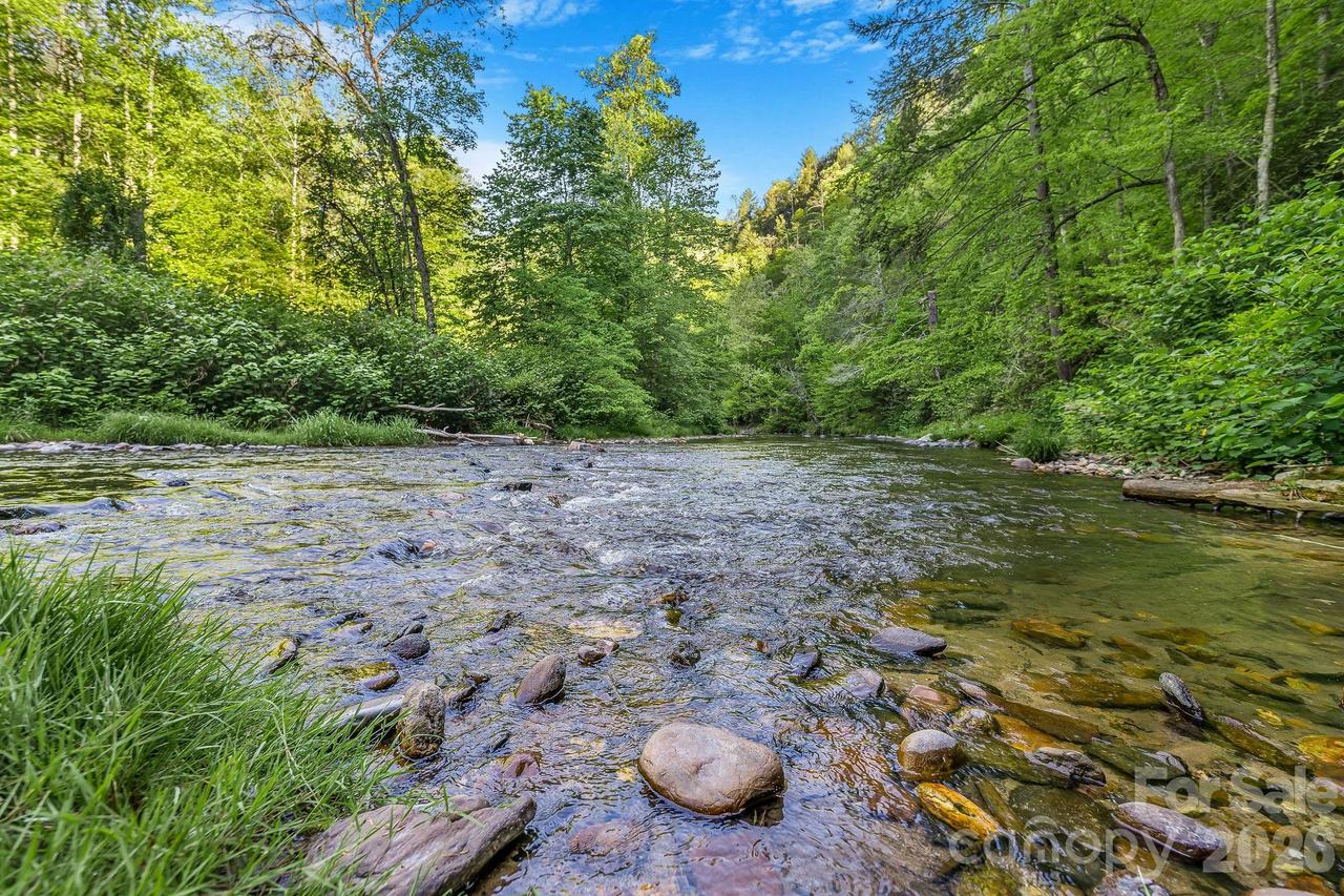 31 Caddis Ct., Marshall, NC 28753