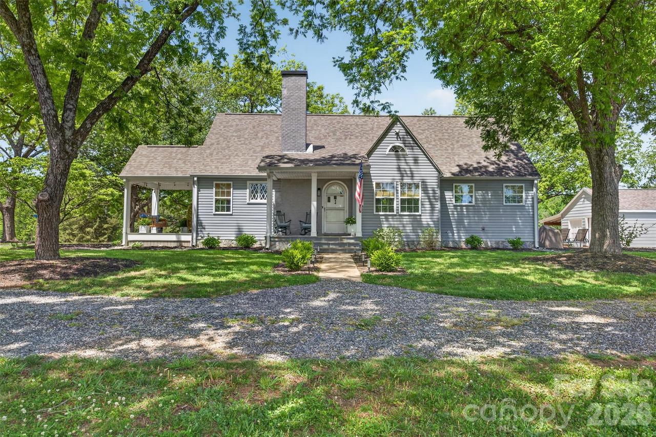 581 Hicks Creek Rd., Troutman, NC 28166