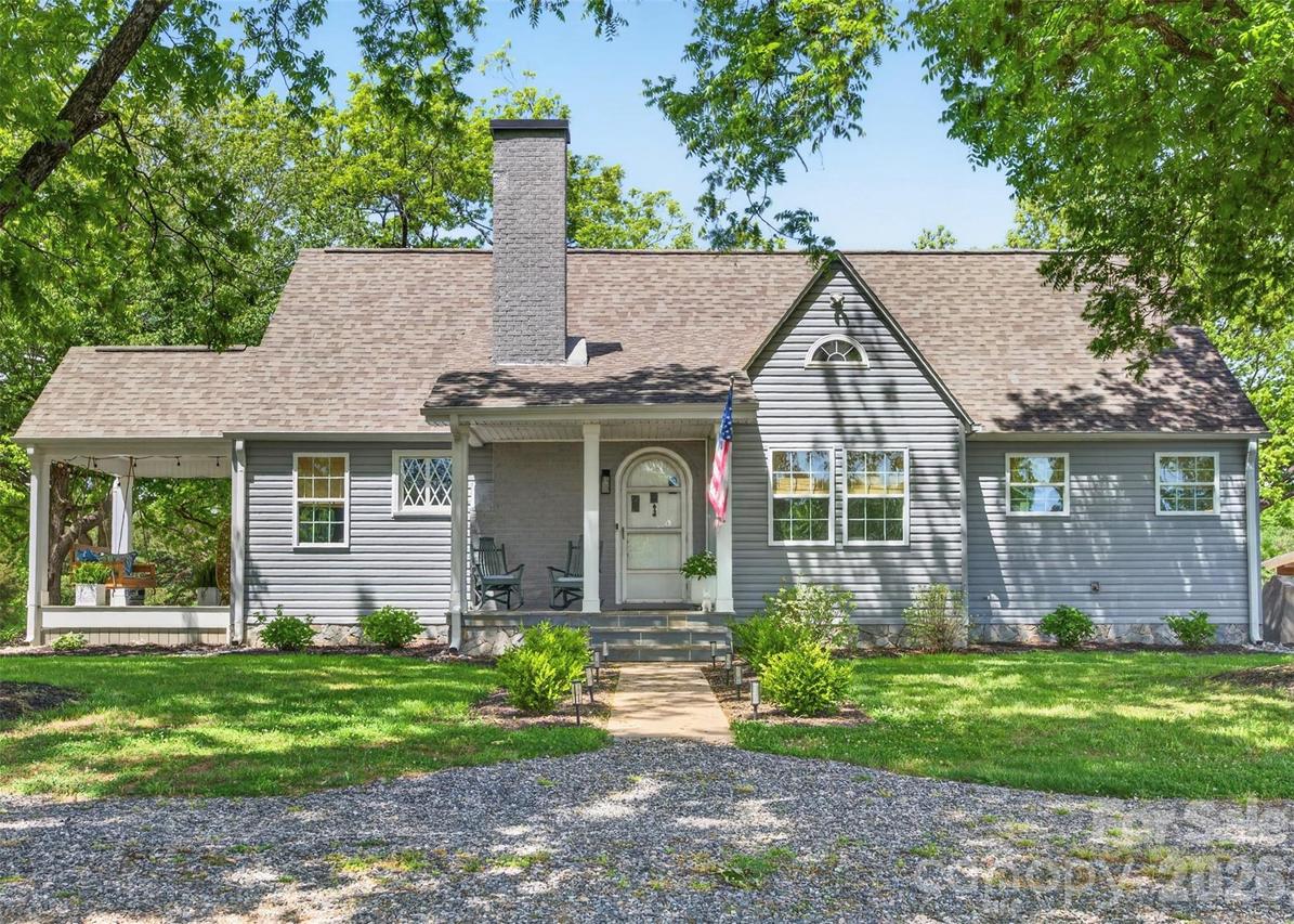 581 Hicks Creek Rd., Troutman, NC 28166
