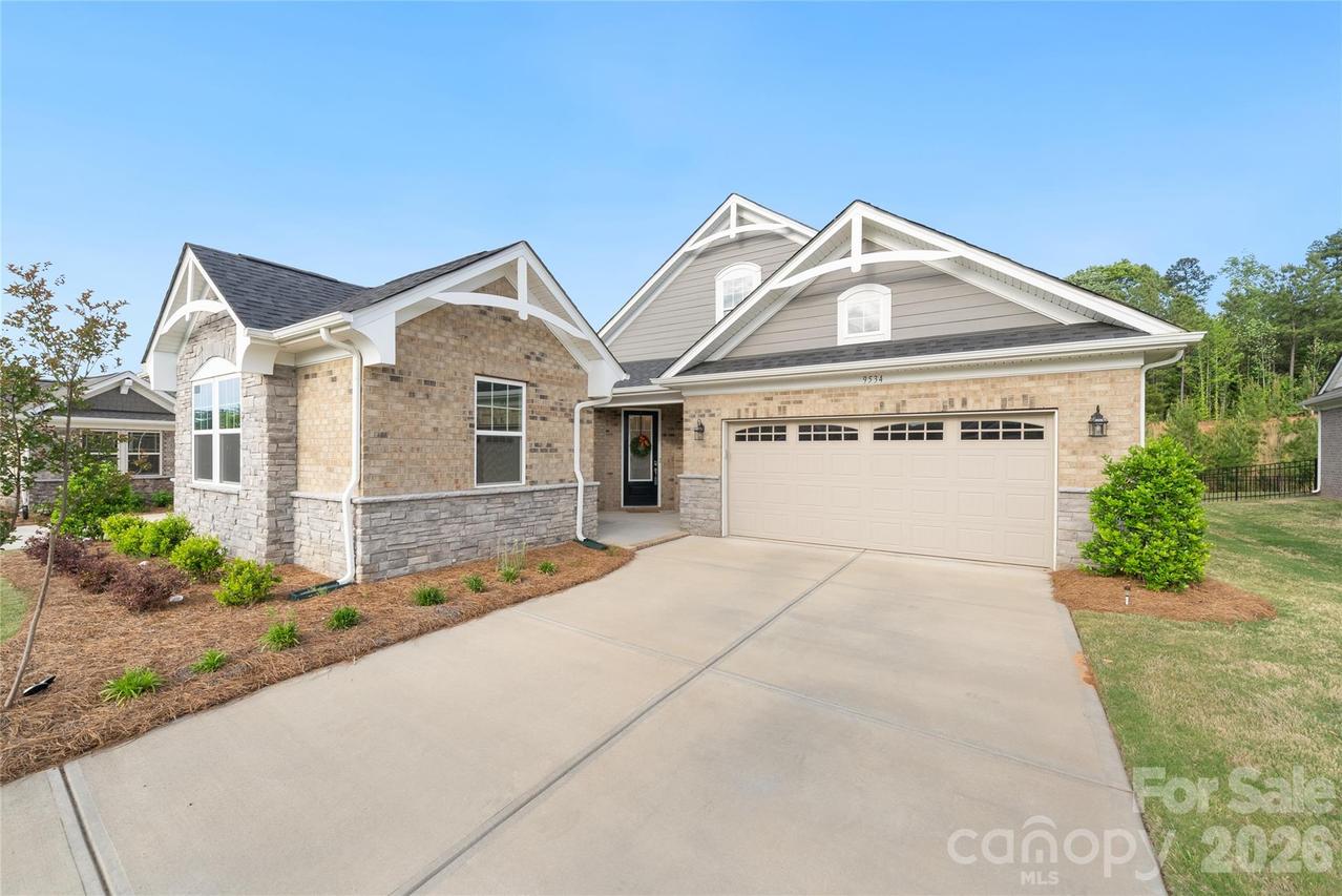 9534 Liberty Hill Dr., Mint Hill, NC 28227