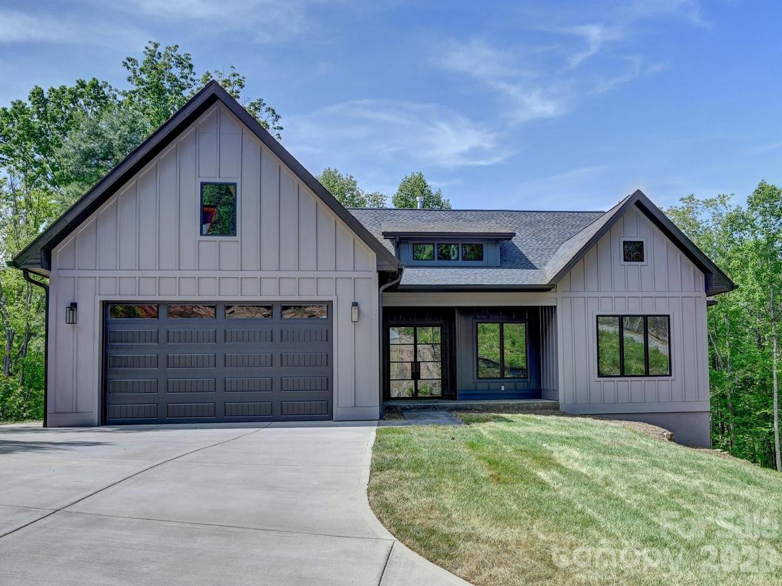 18 Erin Glen Ct., Fairview, NC 28730