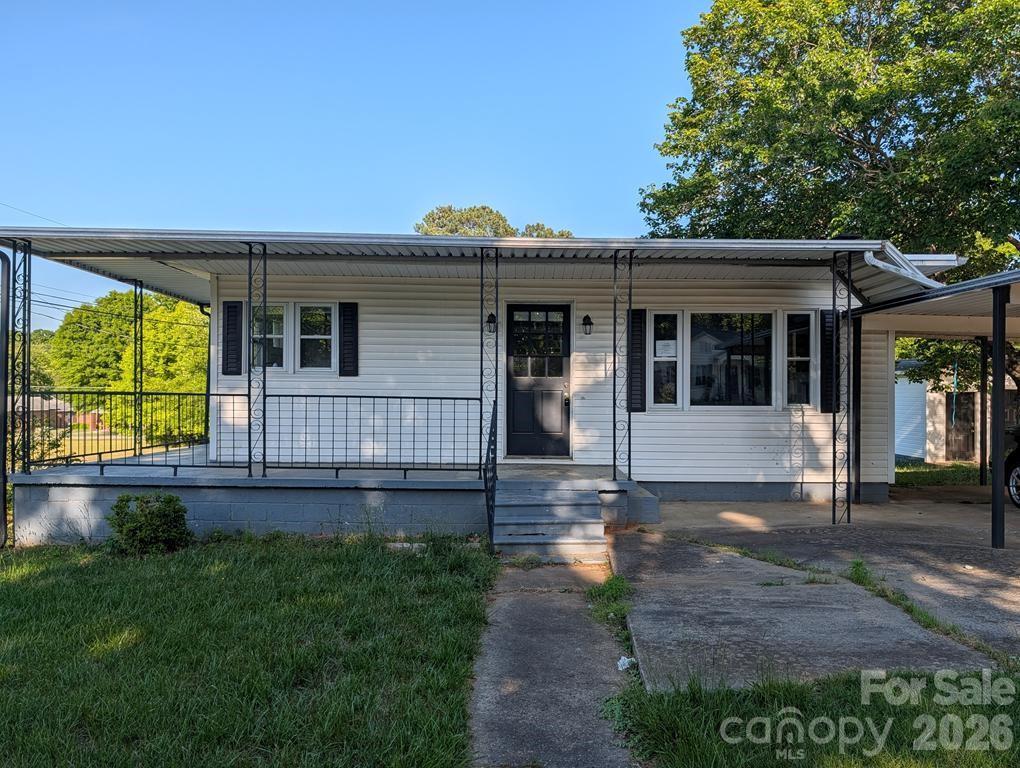1903 Lynnwood Dr., Statesville, NC 28677