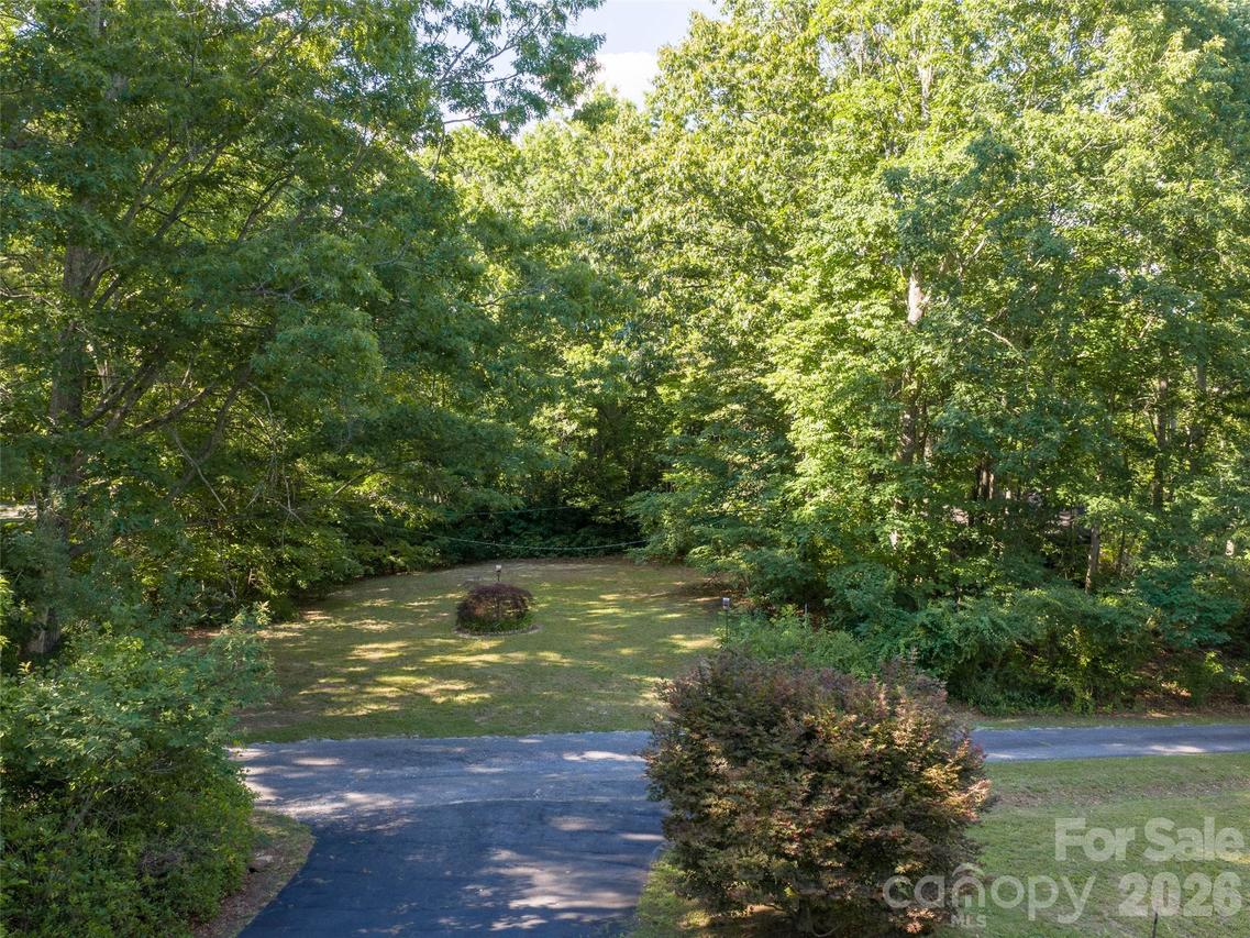 Mountain Laurel Ln., Fletcher, NC 28732
