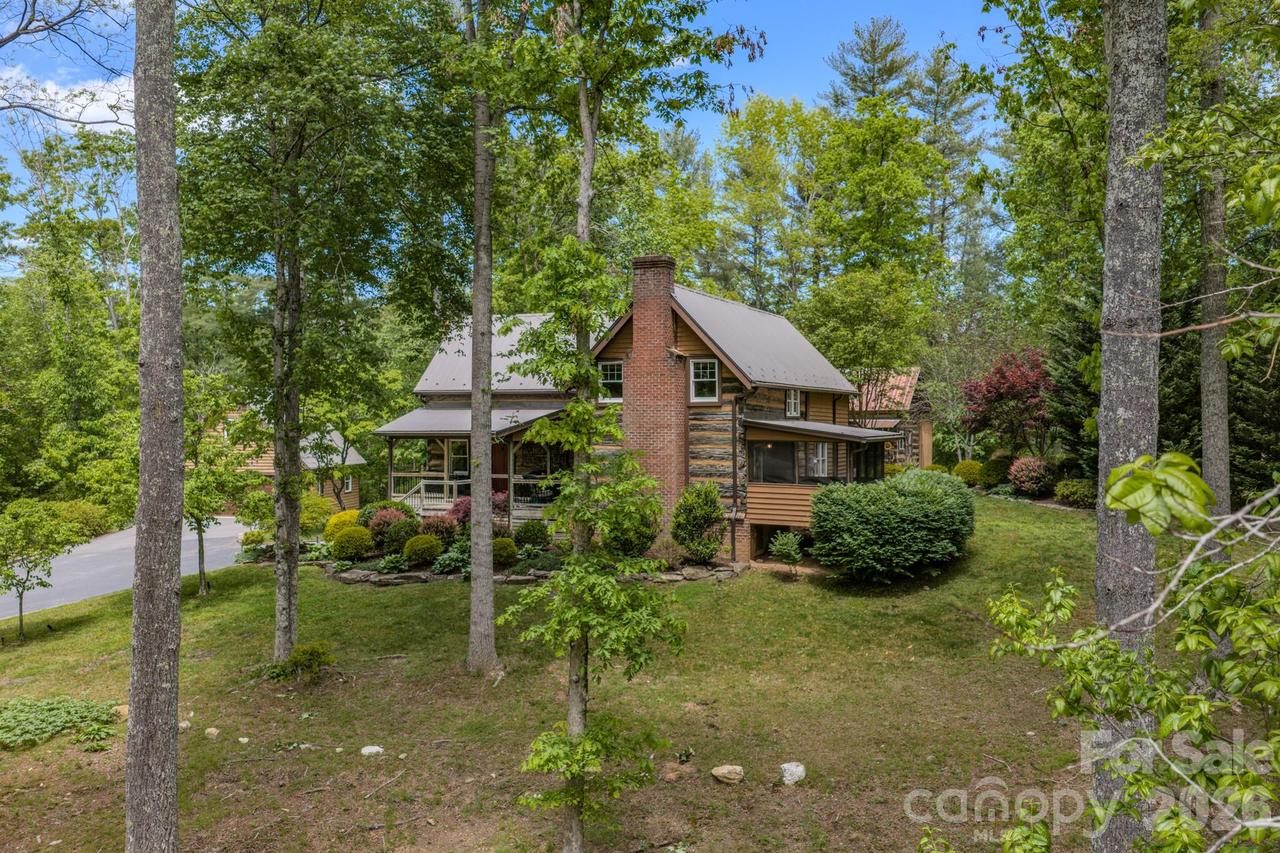 75 Old Gap Creek Rd., Fairview, NC 28730