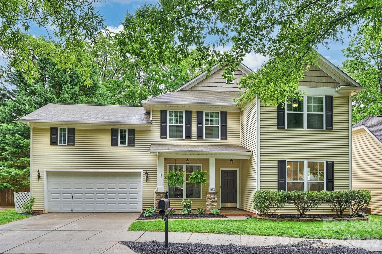 12753 Cross Dale Dr., Huntersville, NC 28078