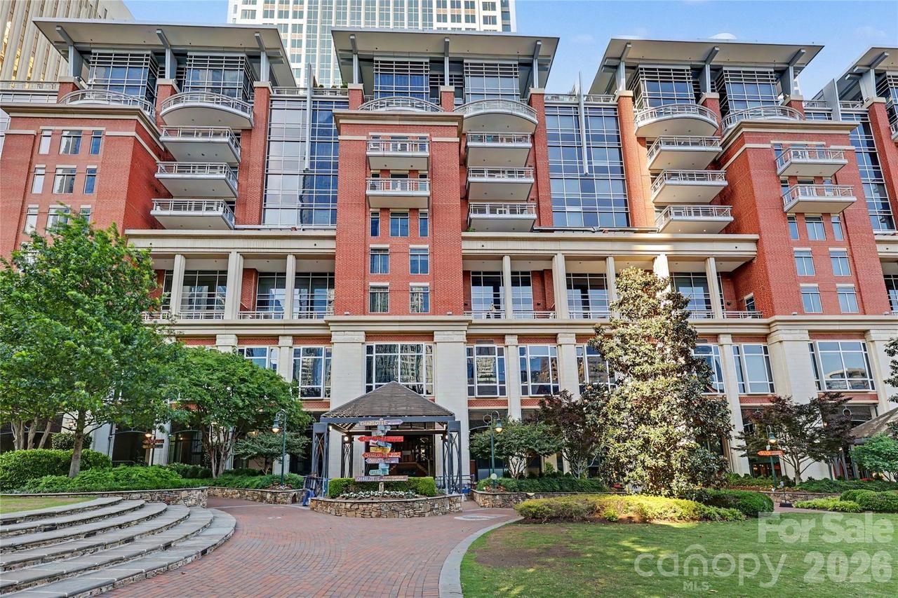 435 S Tryon St. #504, Charlotte, NC 28202