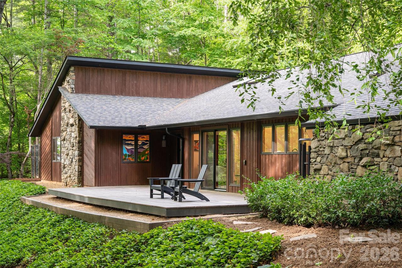 144 Sondley Pkwy., Asheville, NC 28805