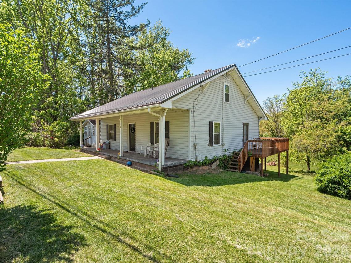 1121 N Canton Rd., Canton, NC 28716