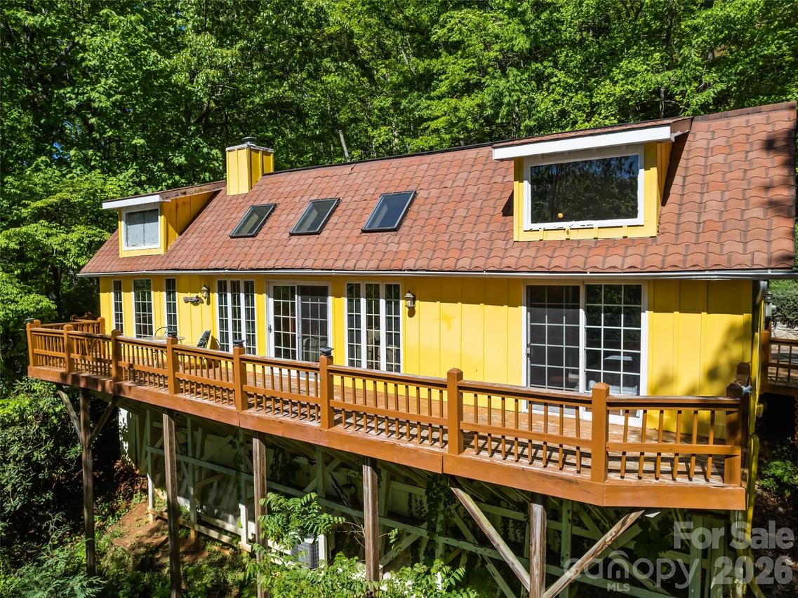 969 Mountain View Dr., Maggie Valley, NC 28751