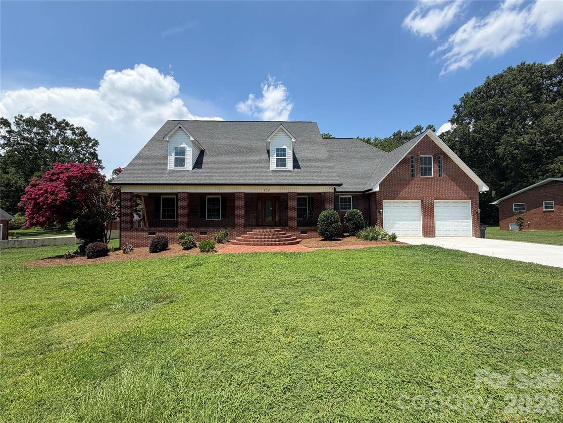 134 Springway Dr., Kannapolis, NC 28081